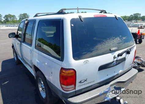 2000 Ford Explorer Xlt from USA, damaged, VIN 1FMZU63E3YUB34927